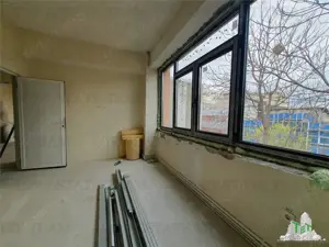 Spatiu Ultracentral 37 birouri in curs de apartamentare Constanta - imagine 16