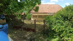 Teren intravilan  de vânzare cu casa bătrâneasca  - imagine 9