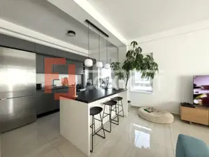 COMISION 0%- Apartament cu 3 camere, mobilat, 2 locuri de parcare, in Dumbravita - imagine 4