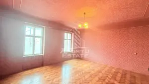 Apartament 3 camere, in Piata Maria, cladire in curs de reabilitare