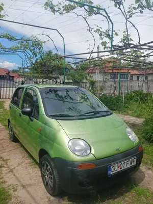 Matiz culoare Verde deosebită pret 4750 lei