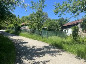 Casă și teren de vinzare  - imagine 10