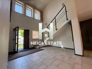 Casa individuala—perfecta pentru familie sau business