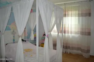 Bascov - Labusesti, Casa P+E, garaj, teren 809 mp! - imagine 15