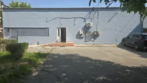 Inchiriez spatiu comercial in Deva, zona Avram Iancu (fostul Punct Termic), suprafata utila 135 mp, 