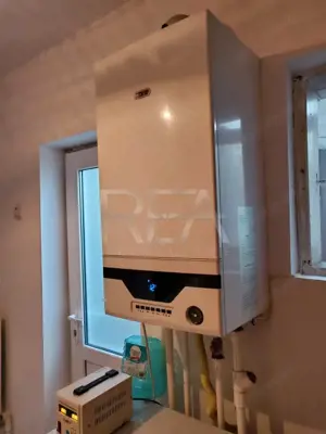 Casă de vânzare în zona bulevardului Decebal - imagine 11