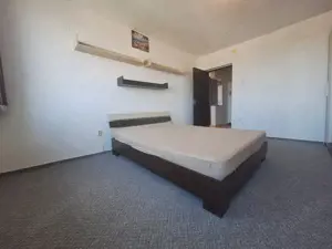 Apartament spațios, 2 camere, decomandat, 50 mp, mobilat si utilat- zona Sagului - imagine 3