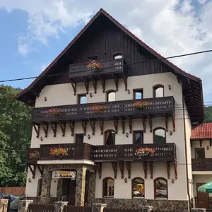 Pensiunea Manidum - Busteni - cazare direct de la proprietar - Acceptăm plata cu card de vacanță!