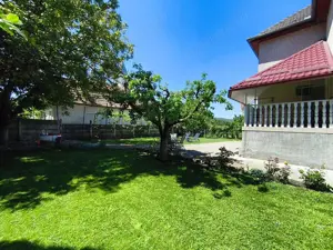 Casa de vanzare in Ungheni zona Centrala,Complet mobilata si utilata - imagine 8