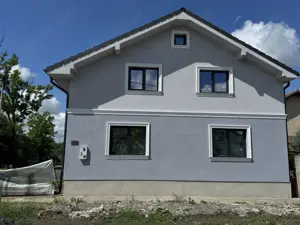 Individuala Sanmihaiu Roman P+M,5 Camere,2 Bai,Pivnita,Toate Utilitatile,Asfalt