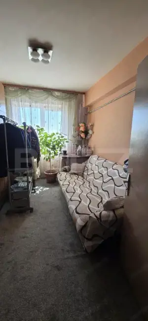 Apartament de vanzare, cu 4 camere, 4 balcoane, 75 mp, zona Blv Bucuresti - imagine 6