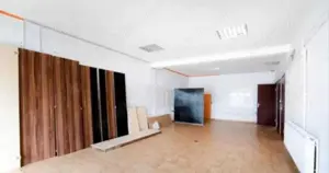 Vând imobil alcătuit din 3 spații comerciale + spălătorie auto - imagine 5