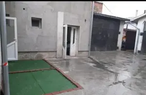 Vând imobil alcătuit din 3 spații comerciale + spălătorie auto - imagine 7