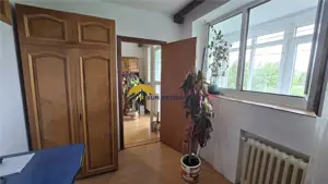 Berceni-Luica,apartament 3 camere transformat in 4 camere - imagine 14