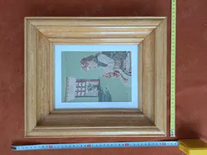 Goblen vechi cu rama din lemn lacuita si sticla peste goblen, model 1