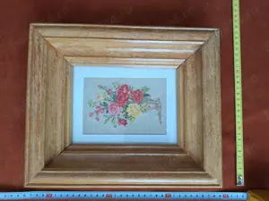 Goblen vechi cu rama din lemn lacuita si sticla peste goblen, model 4 - imagine 2