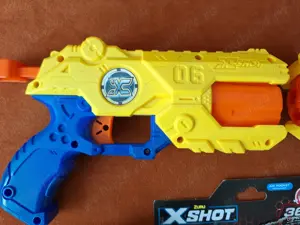 Pistol de Jucarie tip XCESS model X-Shot   MK  06 + 07 proiectile