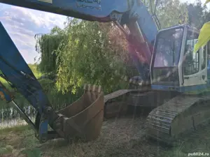 Excavator Liebher R924 - imagine 4