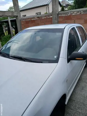 Skoda Fabia 1,2 benzina cu GPL - imagine 2