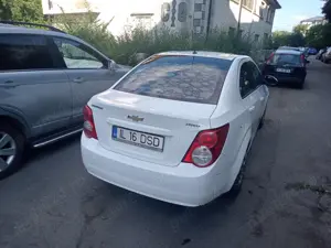 Vând Chevrolet Aveo T 300 - imagine 4