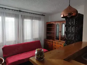 Vand apartament cu 3 camere