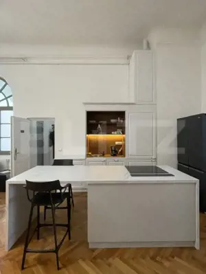 Apartament cu 4 camere, 125 mp,  in  inima Clujului - imagine 2