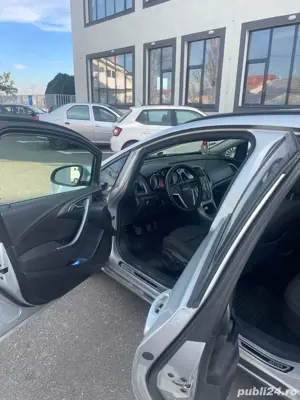 opel astra j - imagine 3 opel astra j - imagine 3