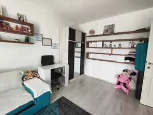 Apartament 3 Camere 72MP Sector 4 Piata Resita Renovat - imagine 5