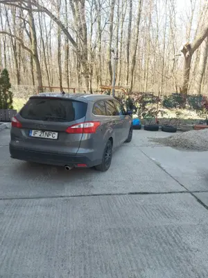 Ford Focum mk3 - imagine 10