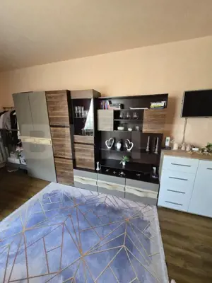 Casa cu 3 camere, 100 mp, zona centrala