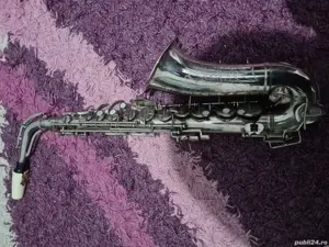 Saxofon Ieftin 