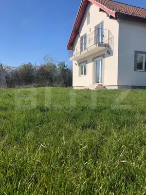  Casă individuală de vânzare în Sânpetru – 3 dormitoare, curte 500mp - imagine 2