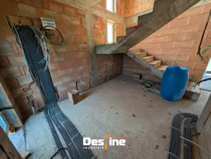 Dobrovăț - Casă la Roșu P+1+Pod 129 mp Utili 1000 mp Teren - imagine 11