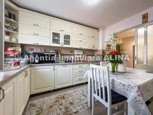 Ap. 3 camere in Deva, zona Astoria, 70 mp, decomandat, etaj 3. - imagine 4
