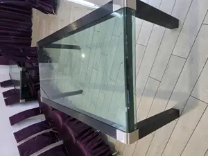 Mese de vânzare și scaune