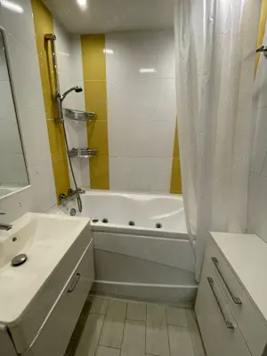 Închiriez apartament 2 camere  zona centrala - imagine 9