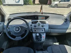 Renault Megane Scenic  - imagine 3
