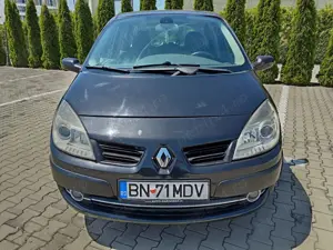 Renault Megane Scenic  - imagine 2