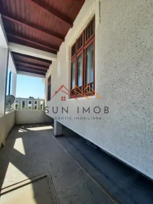 Casa tip conac, teren 4000 mp, finisaje deosebite, garaj, Prahova - imagine 9