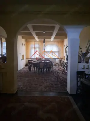 Casa tip conac, teren 4000 mp, finisaje deosebite, garaj, Prahova - imagine 13