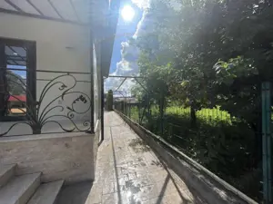 Cornu de Jos  Doua  case moderne, crama la subsol, prosumator - imagine 5