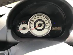 mazda 2 torpila rossa 121000km 2008 86 CP  - imagine 5 mazda 2 torpila rossa 121000km 2008 86 CP  - imagine 5