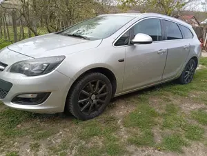 Opel Astra j 2014 motor 1.6 .  - imagine 2
