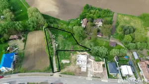 Teren de vânzare 21 ari