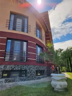 Casa de vanzare, zona Mosilor - imagine 2