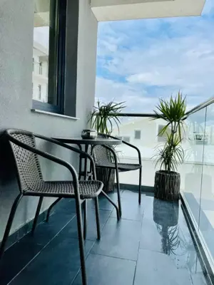 Apartament cu 3 camere complet mobilat si utilat, vedere la Mare  - imagine 17