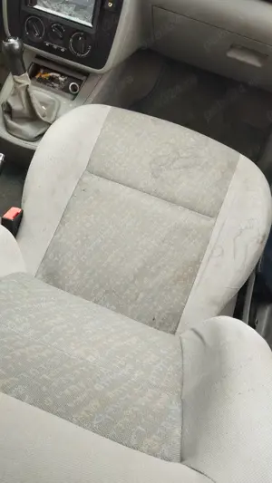 Vând  dezmembrez Ford Galaxy 1.9tdi an 2003 800euro - imagine 9