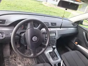 Volkswagen Passat 2009 - imagine 5