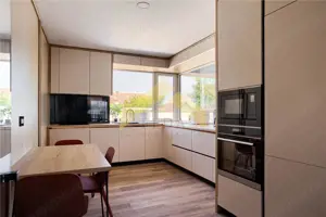 Casa noua la sol de vanzare in Livada