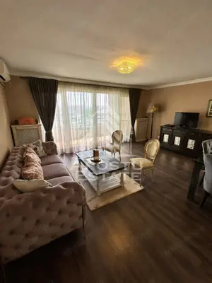 Apartament de lux cu 3 camere, 2 bai, zona Aradului